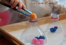 کار با انبر و پم پم برای کودک دو سال